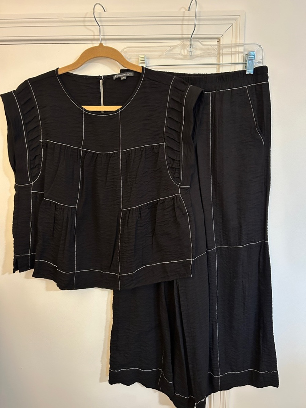 Adrianna Papell Outfit
